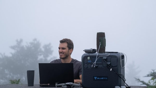 portable solar generator travel vlogger