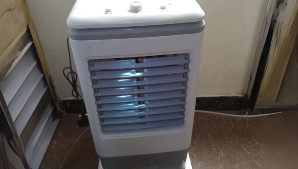 How Does a Portable Air Cooler Work?