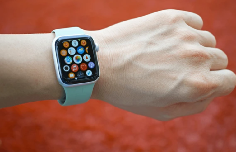 How to Charge Apple Watch Without a Charger?