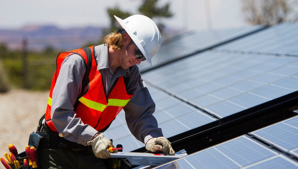 3 Portable Power Generators Perfect For Hikers